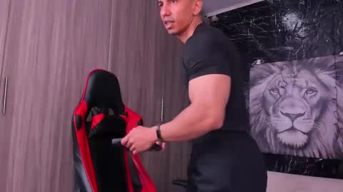 Adan Sin online show from November 2025 04:06:02 PM