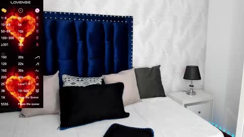 Snapshot of addictivexts chatting on September 2025 12:49:02 PM NIcolle online show from September 2025 12:49:02 PM