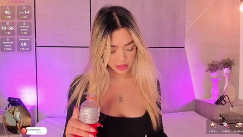 A D D I S O N  online show from January 2025 11:39:02 AM