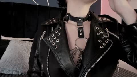 Ade  online show from December 2024 07:52:02 PM