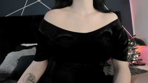 Ade  online show from December 2024 07:41:02 PM