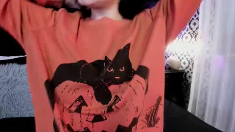 Ade  online show from October 2025 07:54:01 PM