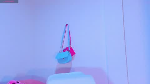 Snapshot of adela_parker chatting on February 2025 07:10:02 PM Adela Parker online show from February 2025 07:10:02 PM