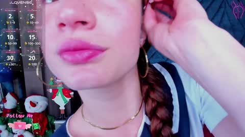 Snapshot of adelainebest chatting on December 2024 04:30:02 AM Adelaine online show from December 2024 04:30:02 AM