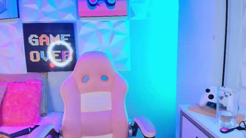 Snapshot of adelainebest chatting on January 2026 01:32:02 AM Adelaine online show from January 2026 01:32:02 AM