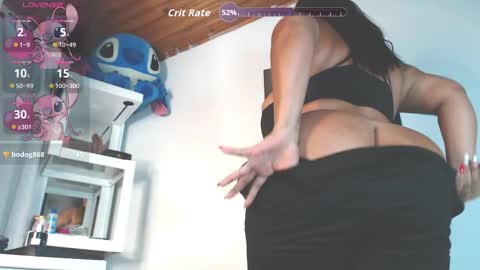 Snapshot of adelamorales chatting on December 2025 11:45:01 PM adelamorales online show from December 2025 11:45:01 PM