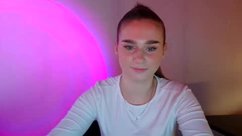 Adele Amore online show from March 2025 11:29:01 AM