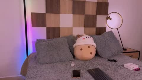 Andrea online show from November 2025 11:31:02 AM