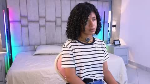 Andrea online show from May 2026 12:21:01 PM
