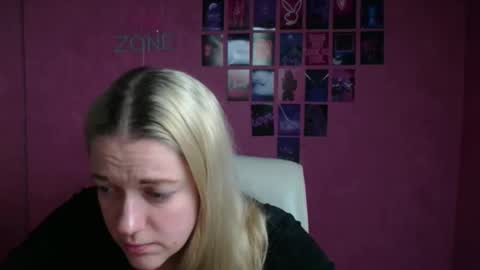 Snapshot of adele_missu chatting on November 2025 12:22:01 PM Adele online show from November 2025 12:22:01 PM