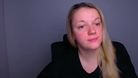 Snapshot of adele_missu chatting on November 2025 12:37:02 PM Adele online show from November 2025 12:37:02 PM