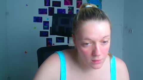 Snapshot of adele_missu chatting on November 2025 01:00:02 PM Adele online show from November 2025 01:00:02 PM