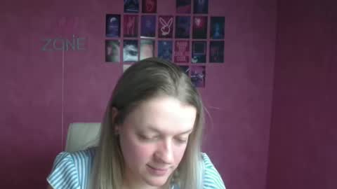 Snapshot of adele_missu chatting on November 2025 07:27:01 PM Adele online show from November 2025 07:27:01 PM