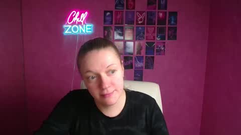 Snapshot of adele_missu chatting on December 2025 06:48:01 PM Adele online show from December 2025 06:48:01 PM