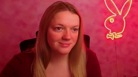 Snapshot of adele_missu chatting on December 2025 06:51:01 AM Adele online show from December 2025 06:51:01 AM