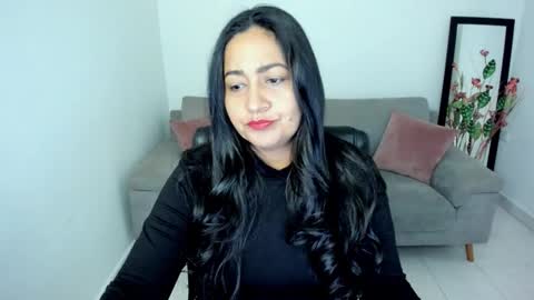 Carolina online show from September 2025 12:27:02 PM