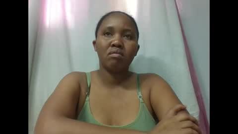 Snapshot of adelealy chatting on November 2025 04:45:02 AM adelealy online show from November 2025 04:45:02 AM