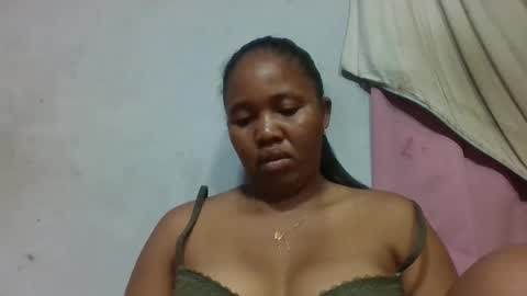 Snapshot of adelealy chatting on May 2026 05:03:02 AM adelealy online show from May 2026 05:03:02 AM