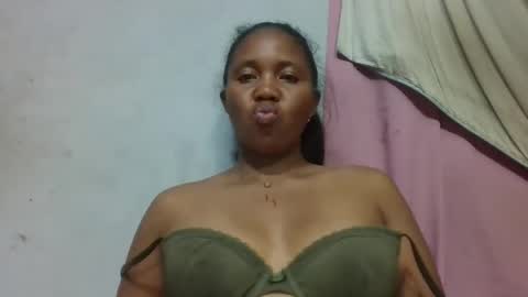 Snapshot of adelealy chatting on May 2026 07:19:02 PM adelealy online show from May 2026 07:19:02 PM