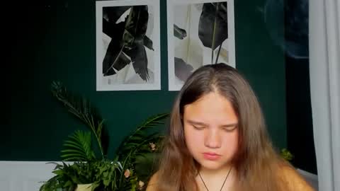 adelecruzz online show from May 2026 12:10:01 PM