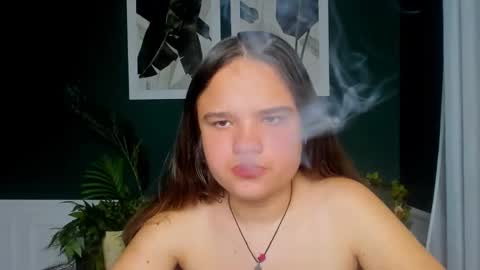 adelecruzz online show from May 2026 12:02:01 PM