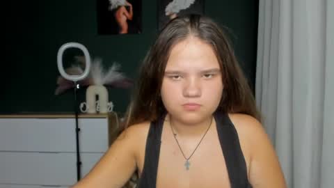 adelecruzz online show from July 2026 12:12:01 PM