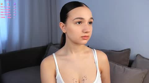 Snapshot of adelexx_zll chatting on February 2026 06:17:01 AM adelexx_zll online show from February 2026 06:17:01 AM