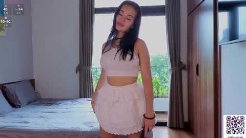 Snapshot of adelia_ntmu chatting on October 2025 01:27:02 AM Adelia online show from October 2025 01:27:02 AM