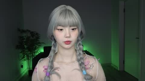 adelina__flower online show from April 2026 01:36:02 AM