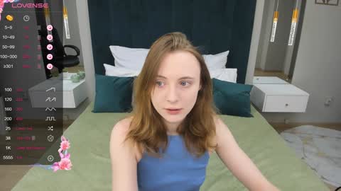 Snapshot of adelina_cowell chatting on January 2025 04:52:02 PM Adelina online show from January 2025 04:52:02 PM