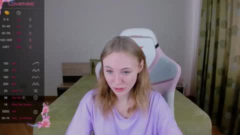 Snapshot of adelina_cowell chatting on March 2025 07:34:02 AM Adelina online show from March 2025 07:34:02 AM