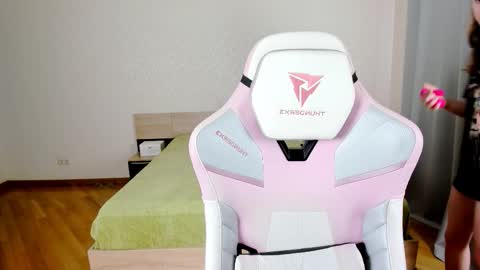 Snapshot of adelina_cowell chatting on September 2025 09:42:02 AM Adelina online show from September 2025 09:42:02 AM