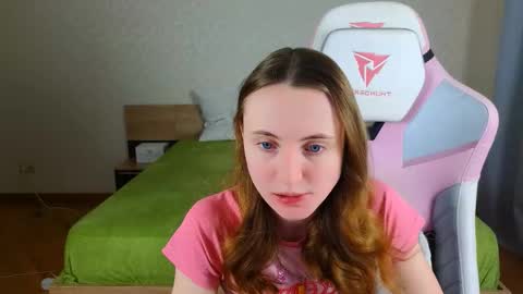 Snapshot of adelina_cowell chatting on December 2025 09:25:01 AM Adelina online show from December 2025 09:25:01 AM