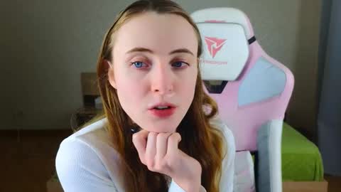 Snapshot of adelina_cowell chatting on December 2025 09:36:02 AM Adelina online show from December 2025 09:36:02 AM