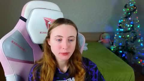 Snapshot of adelina_cowell chatting on December 2025 09:27:01 AM Adelina online show from December 2025 09:27:01 AM