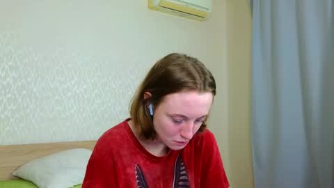 Snapshot of adelina_cowell chatting on April 2026 09:29:02 AM Adelina online show from April 2026 09:29:02 AM