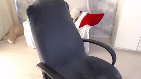 adelinalawson online show from September 2025 09:34:02 AM