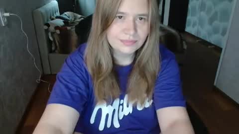adelinalawson online show from May 2026 03:22:02 AM