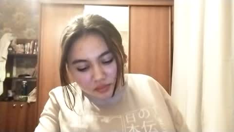 Snapshot of adelinehaefner chatting on December 2025 07:53:02 PM Anna online show from December 2025 07:53:02 PM