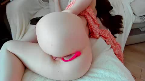 Snapshot of adelinemur chatting on June 2026 04:01:01 AM Amy online show from June 2026 04:01:01 AM