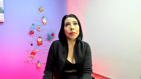 Adelle online show from January 2025 11:22:01 AM