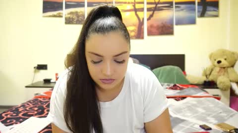 Adellineee online show from January 2026 10:01:01 PM