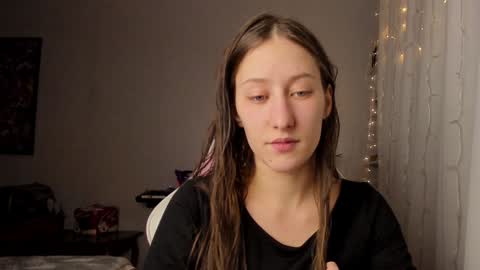 Snapshot of adellqueen chatting on January 2025 10:29:02 PM Adell online show from January 2025 10:29:02 PM