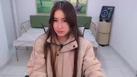 Snapshot of adhara_kitten chatting on September 2025 01:02:01 PM Adhara online show from September 2025 01:02:01 PM