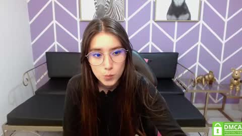 Snapshot of adhara_kitten chatting on September 2025 01:12:02 PM Adhara online show from September 2025 01:12:02 PM