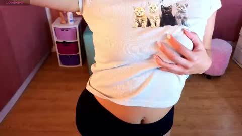 Snapshot of adharawo chatting on December 2025 02:04:02 PM Adhara online show from December 2025 02:04:02 PM