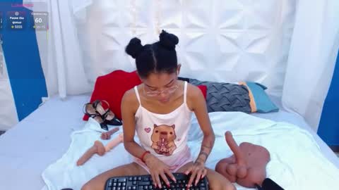 adisson_petite1 online show from February 2026 06:39:01 PM