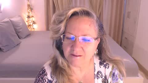 Cryna online show from November 2025 06:57:02 AM