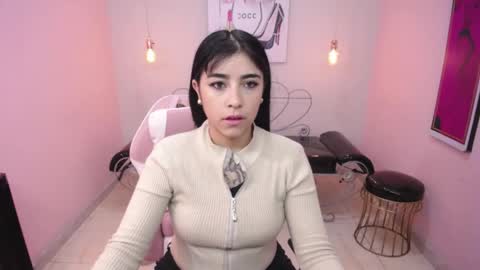 Adri  online show from April 2026 10:43:02 AM
