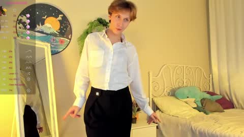 Adrian online show from January 2025 04:00:02 PM